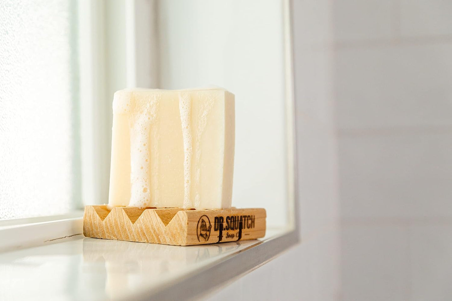 Dr. Squatch All Natural Bar Soap for Men with Medium Grit, Eucalyptus
