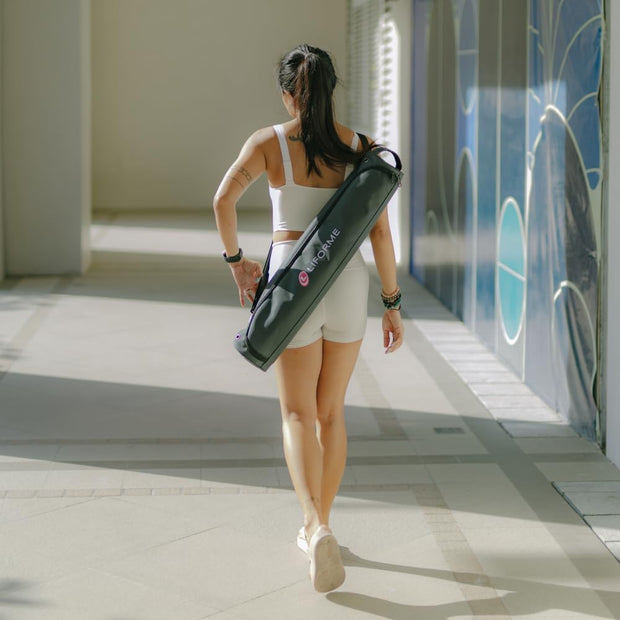 Liforme Original Yoga Mat – Free Yoga Bag Included - Patented Alignment System, Warrior-like Grip, Non-slip, Eco-friendly, sweat-resistant, long, wide, 4.2mm thick mat for comfort