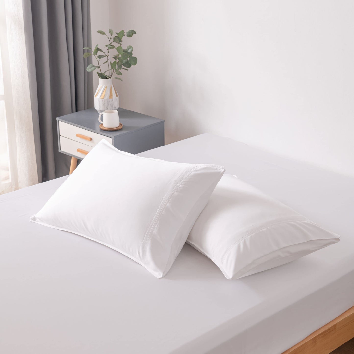 Bella Coterie | Luxury Standard Size Pillowcase Set | 100% Organically Grown Bamboo Viscose | Ultra Soft | Cooling | 2 Pcs [White]