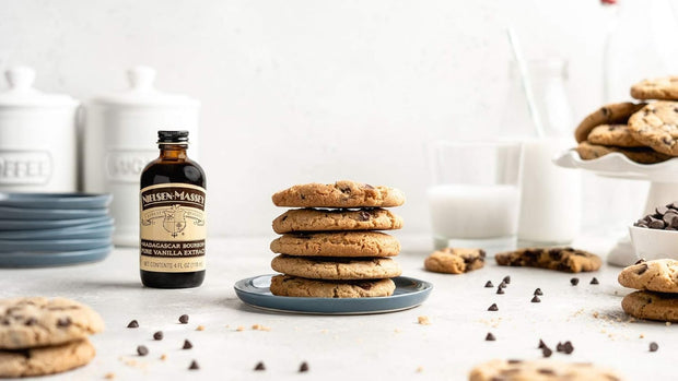 Nielsen-Massey Madagascar Bourbon Pure Vanilla Extract for Baking and Cooking, 4 Ounce Bottle