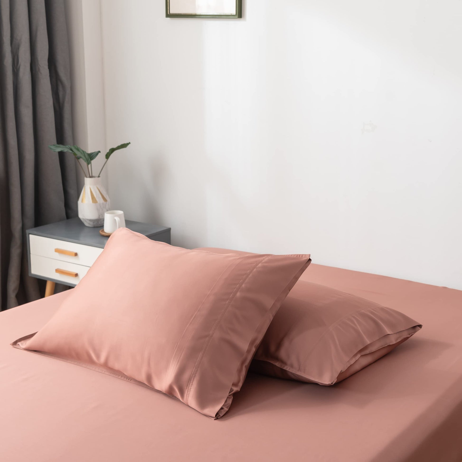 Bella Coterie | Luxury Standard Size Pillowcase Set | 100% Organically Grown Bamboo Viscose | Ultra Soft | Cooling | 2 Pcs [White]