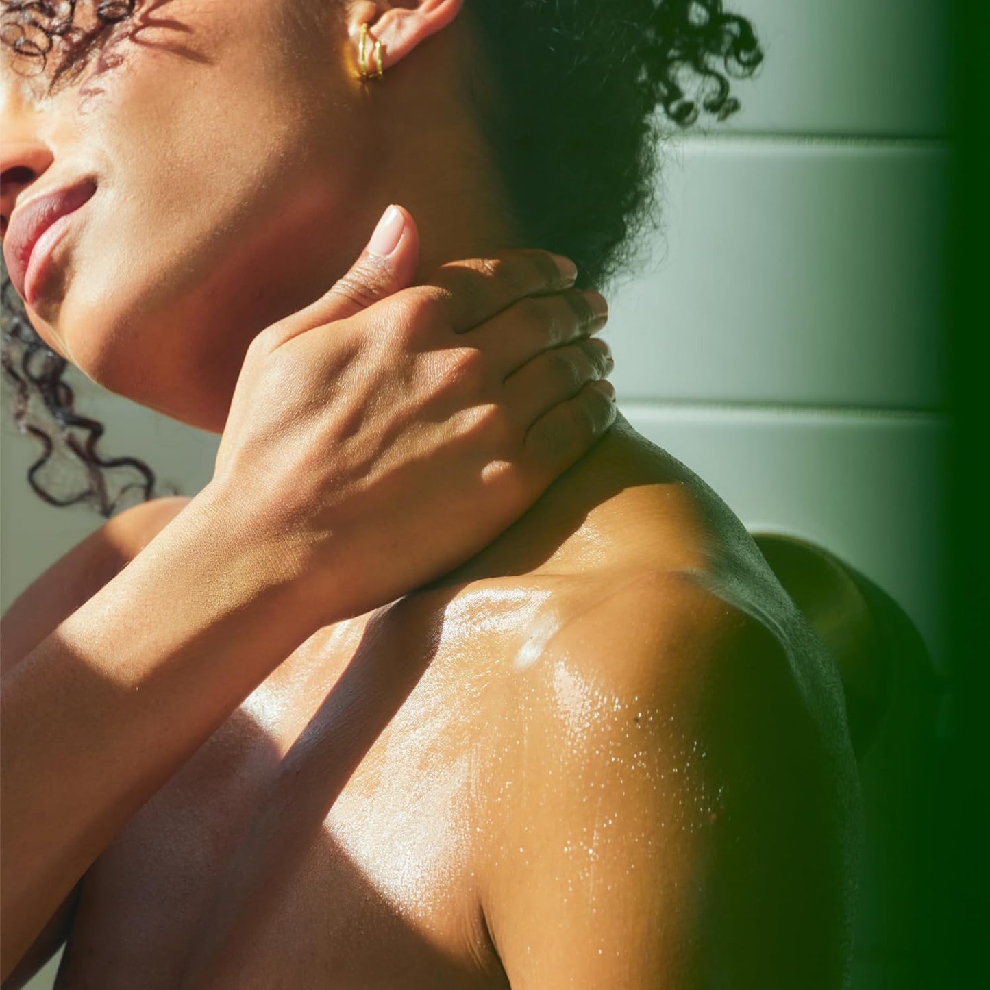 Tata Harper Revitalizing Body Oil, Moisturizing & Nourishing Body Oil, Natural Skincare, Natural Body Care, 125ml