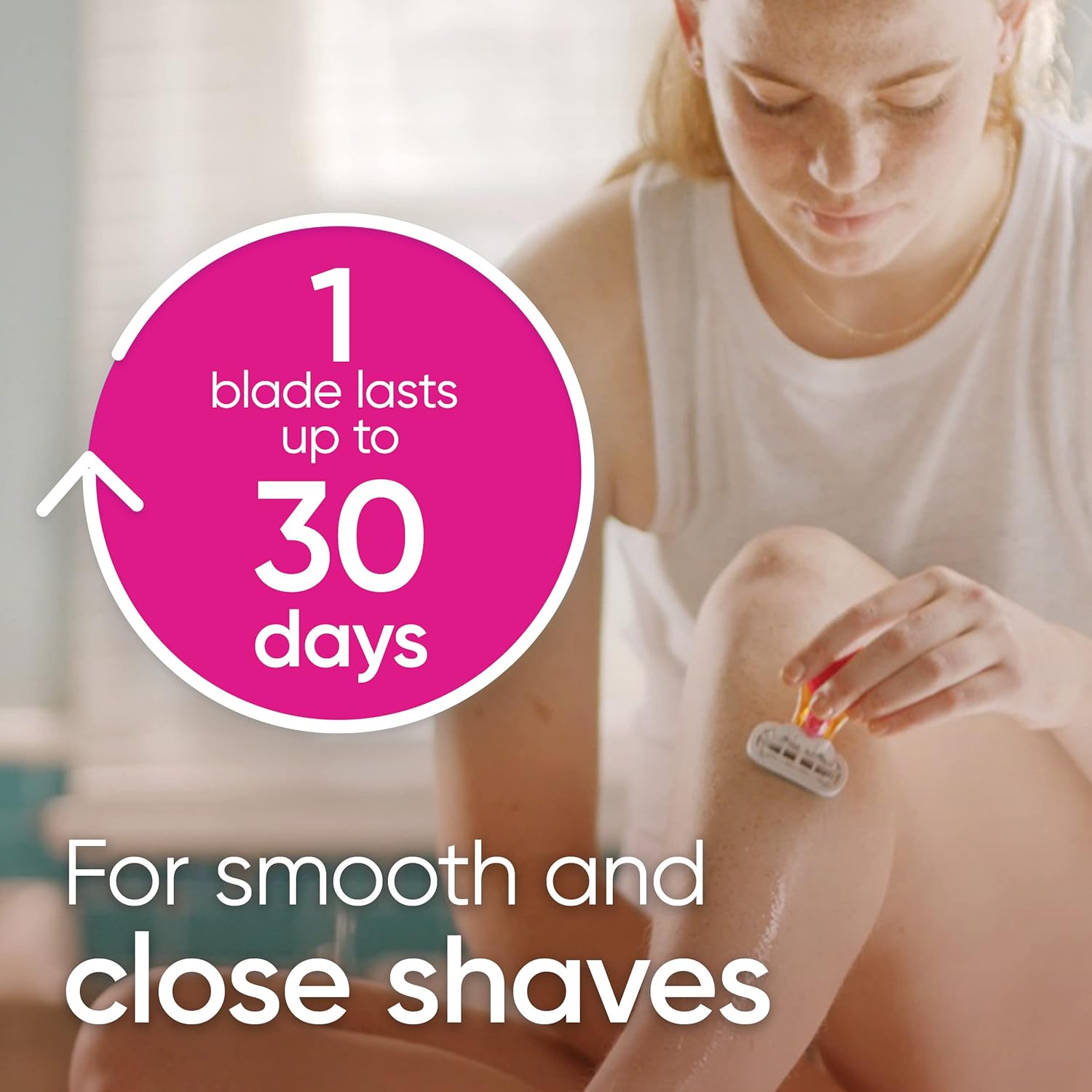 Gillette Venus Extra Smooth Travel Razor Kit for Women, Mini Handle + Refill + Case