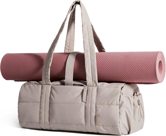 BAGSMART Reiki Gym Bag for Women, Yoga Mat Duffle Bag with Wet & Dry Pocket, Quilted Sports Bag for Weekend/Swimming, Sand Brown