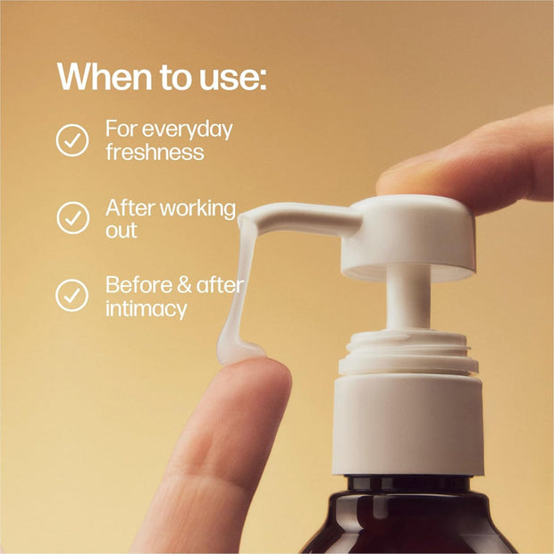 Medicine Mama's Apothecary Vmagic Gentle Feminine Wash pH Balanced to Cleanse and Rejuvenate Intimate Skin with Chamomile, Collagen, Vitamin E and Sage – Hormone Free — 4 oz