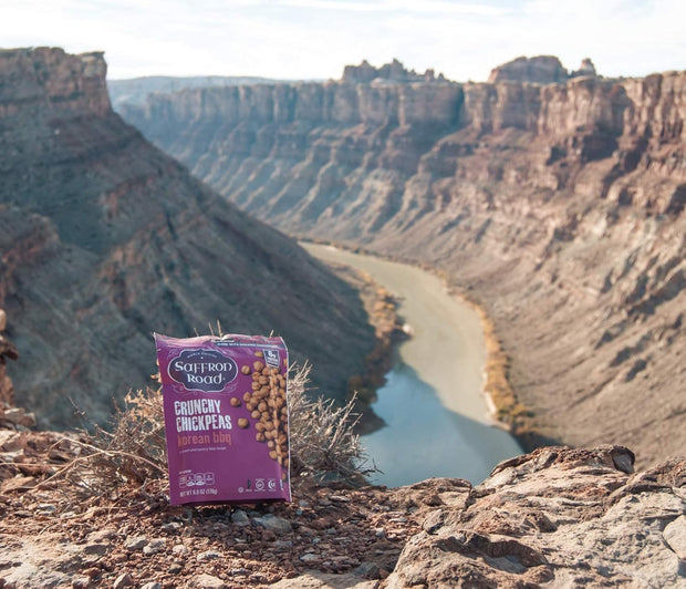 Saffron Road Roasted and Crunchy Sea Salt and Cracked Pepper Chickpeas | High Protein Snacks | Gluten-free, Vegan, Non-GMO, and Certified Halal and Kosher | 5.4oz Pouch | Pack of 6