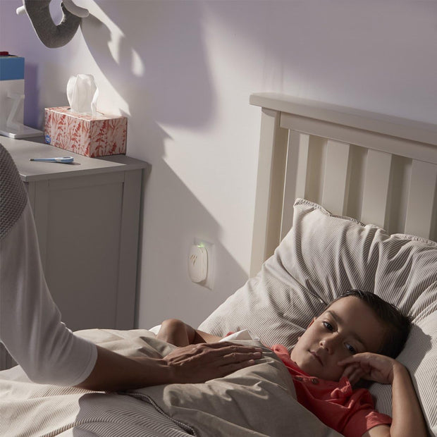 Vicks Advanced Soothing Vapors Waterless Vaporizer with Night Light and VapoPads to Help Relieve Discomfort from Colds and Flu , 1 Count (Pack of 1)