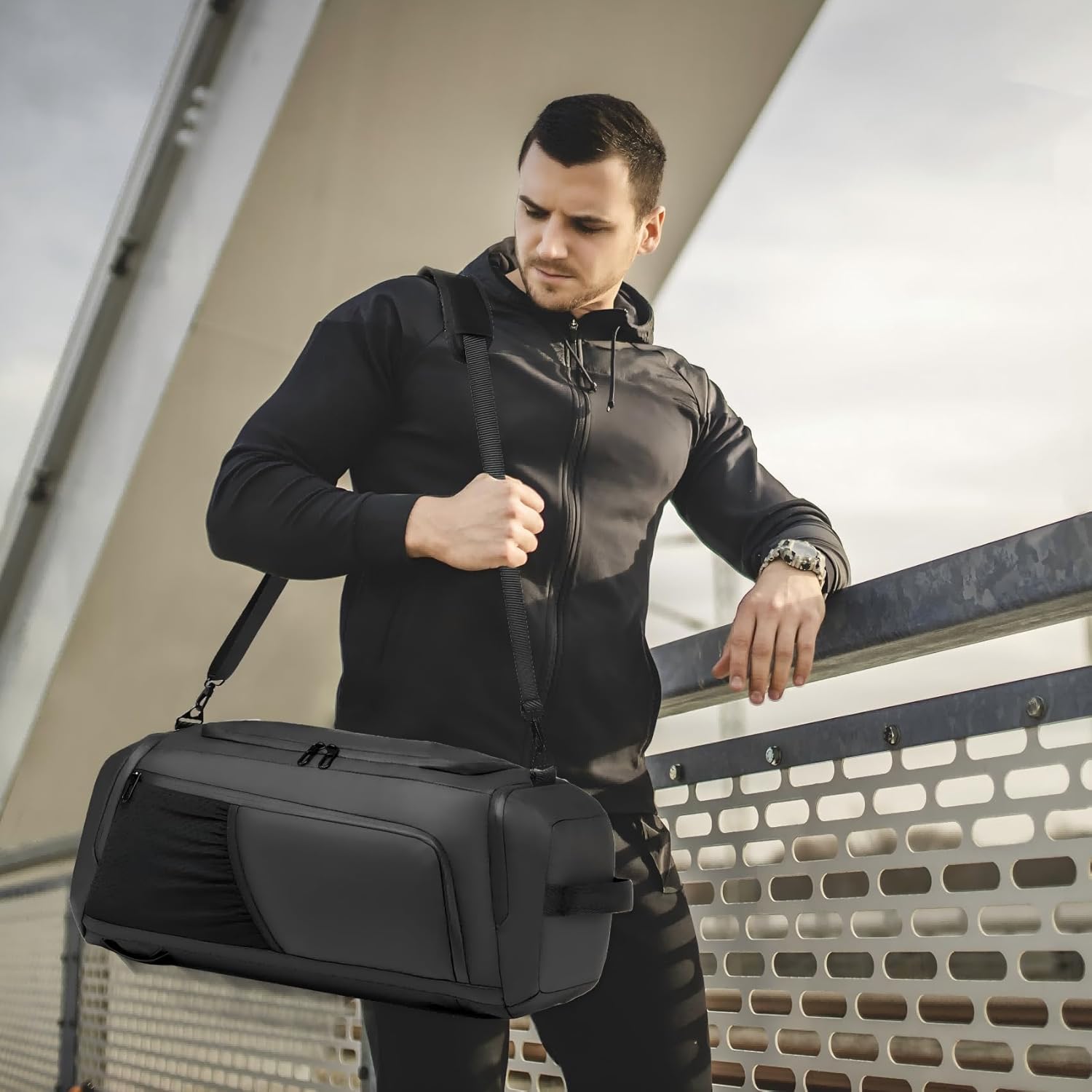 Gym bag for Men with Shoes Compartment - 40L Duffle Bag for Travel with Wet Pocket,3 in 1 Waterproof Sports Bags and Gym Backpack with Water Bottle Holder