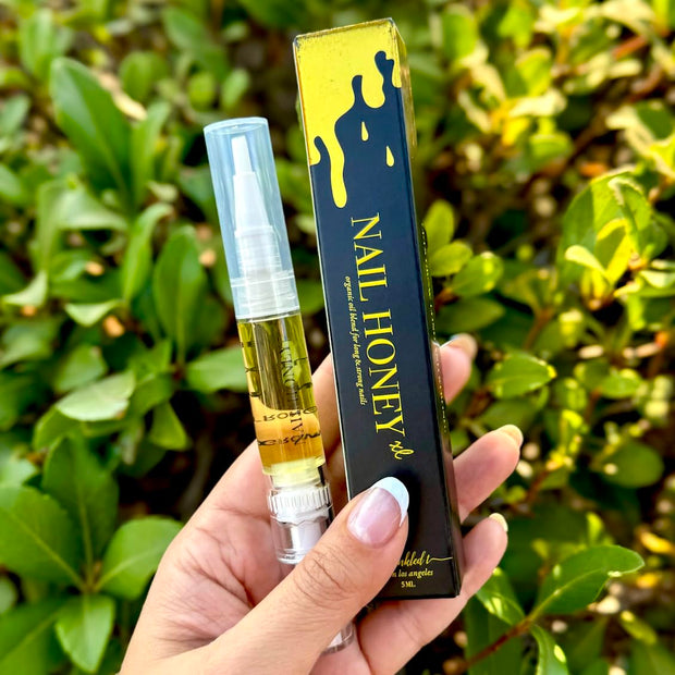 Twinkled T Nail Honey - Organic Nail Strengthening Treatment for Growth, Strength, & Moisture Nail Care Blend Cuticle Oil (2ml, Nail Oil Pen)