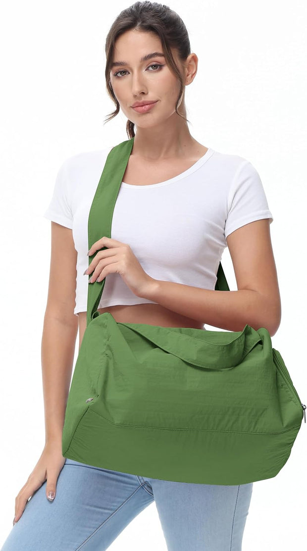 Small Gym Bag for Women with Shoes Compartment, Stylish Duffle Travel Bag for Plane, Lightweight Duffle Bag for Women & Men, Sport Gym Tote Bag with Wet Pocket for Yoga, Pilates, Swimming