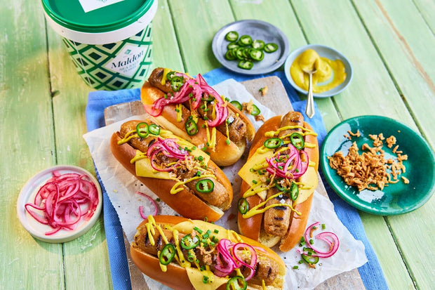 Maldon Salt, Sea Salt Flakes, 20 oz (570 g), Resealable Tub, Kosher, Natural, Handcrafted, Gourmet, Pyramid Crystals