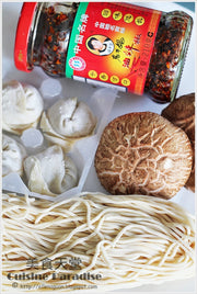 Lao Gan Ma Spicy Chili Crisp Hot Sauce – Restaurant Size 23.63 oz (670g) – Authentic Chinese Chili Oil with Crunchy Bits