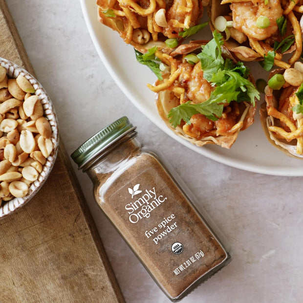 Simply Organic Italian Seasoning, 0.95 Ounce, Organic Herbs, Oregano, Majoram, Thyme, Rosemary, Basil, Sage, Kosher, NonGMO