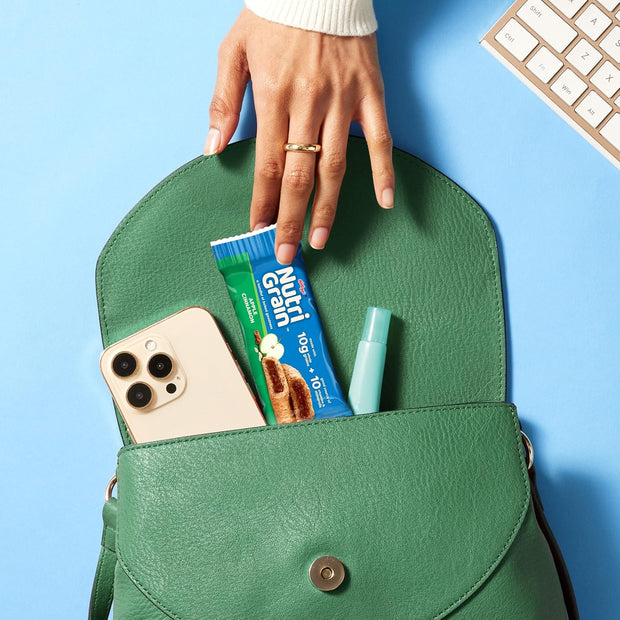 Nutri-Grain Breakfast Bars, Made with 10g Whole Grains, Snack Bars, Apple Cinnamon, 20.8oz Box (16 Count)