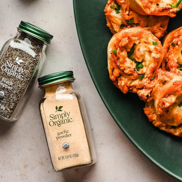 Simply Organic Garlic Salt, 4.7 Ounce Bottle, Perfect Blend of Salt, Garlic and Parsley for any Savory Dish