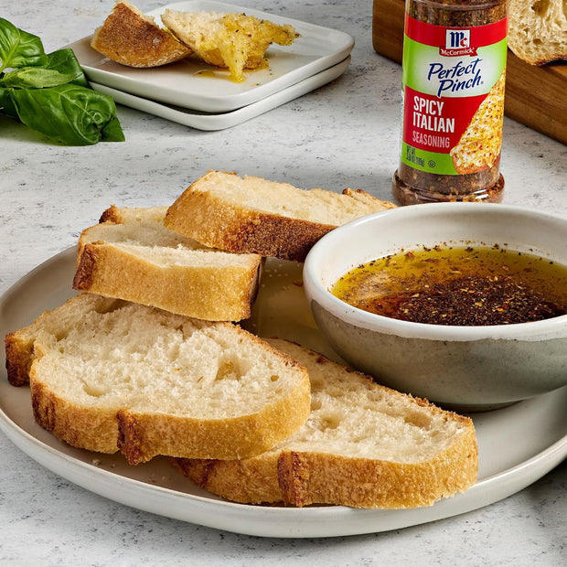 McCormick Perfect Pinch Seasoning, Spicy Italian, For Adding Italian Flavor with a Kick to Pizza, Pasta, Dressings & Sauces, 3.88 oz